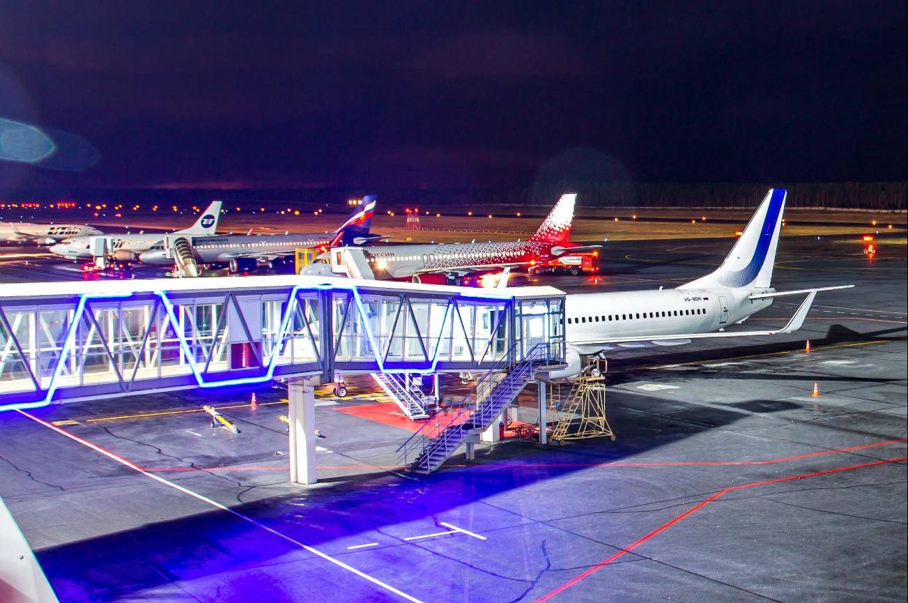 Аэропорт сургут (airport surgut): описание международного сургутского аэропорта имени фармана салманова (в будущем), в честь кого назван и как добраться