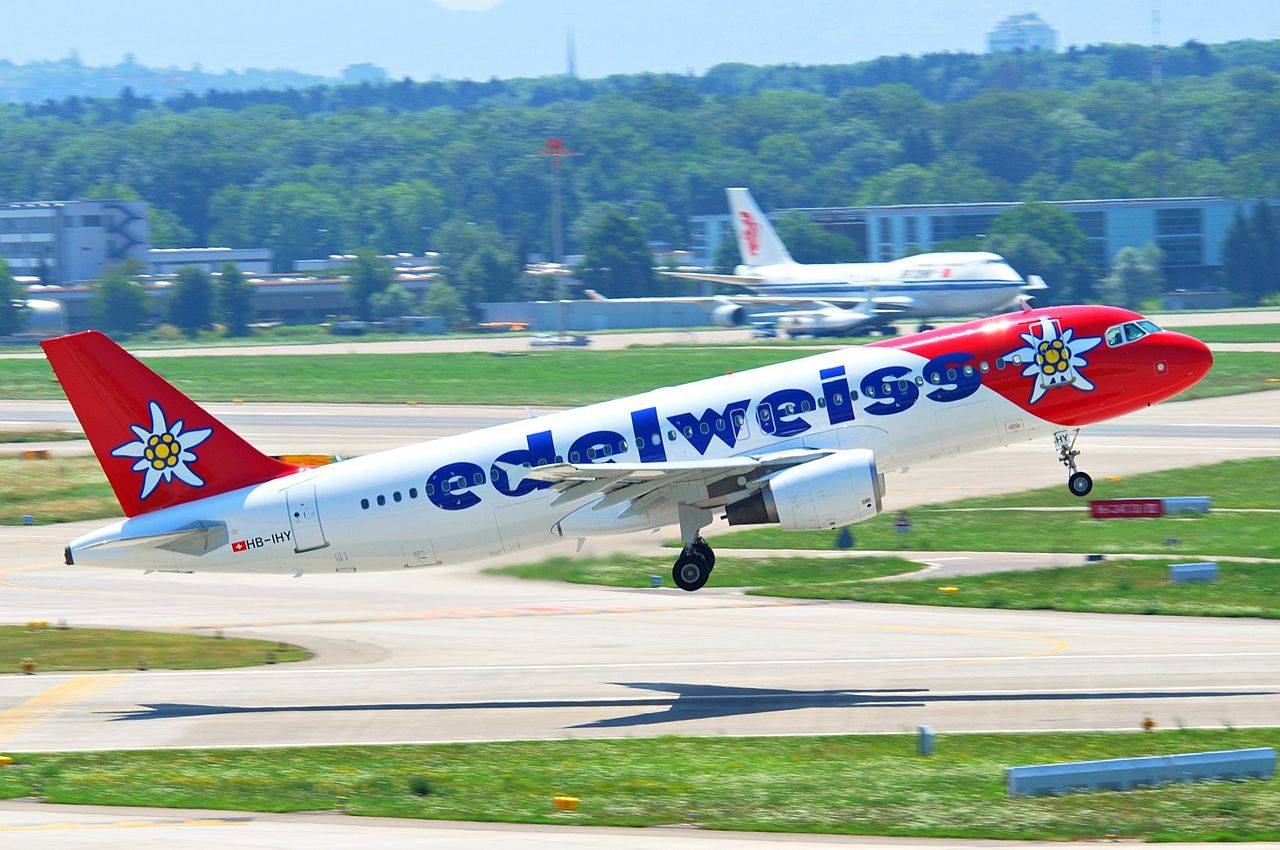 Как у edelweiss air за задержку рейса получить компенсацию до 600 евро