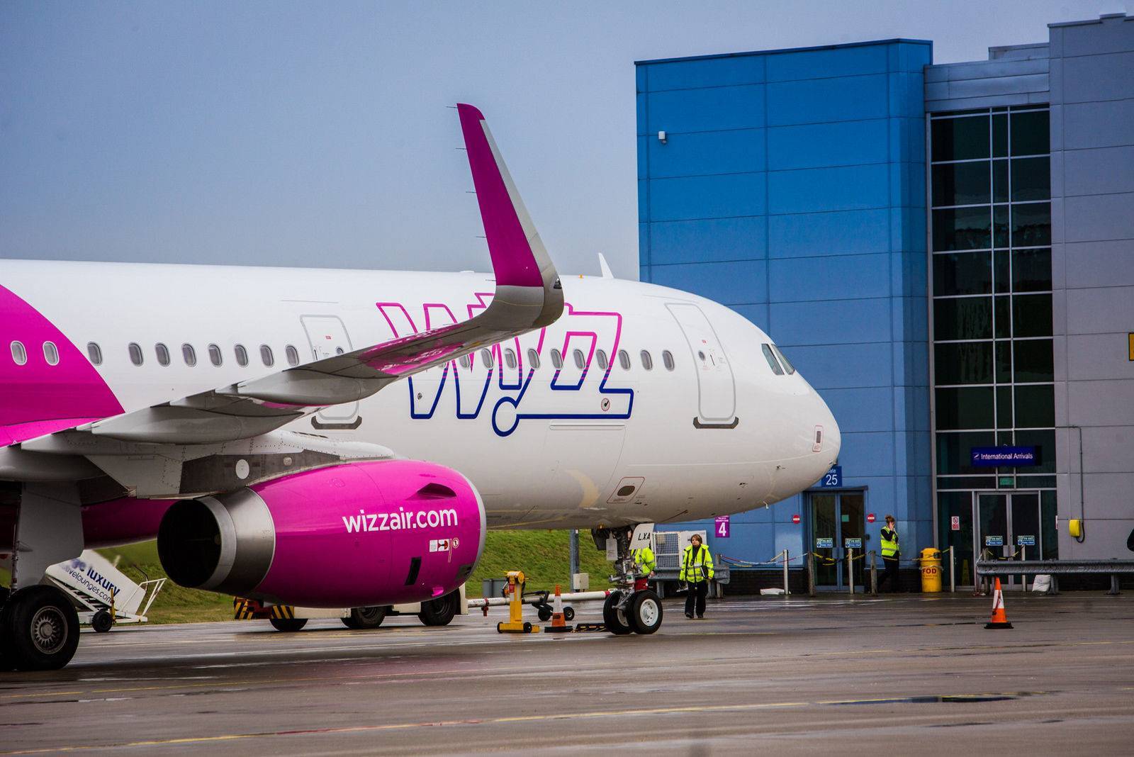 Wizz air авиакомпания сайт. Венгерская авиакомпания Wizzair. Wizz Air парк самолетов. Лоукостеры Европы.