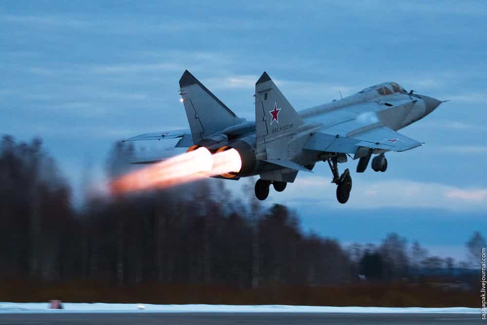 Кто победит в боях су-35 и f-16 над украиной: прогноз военлётов
