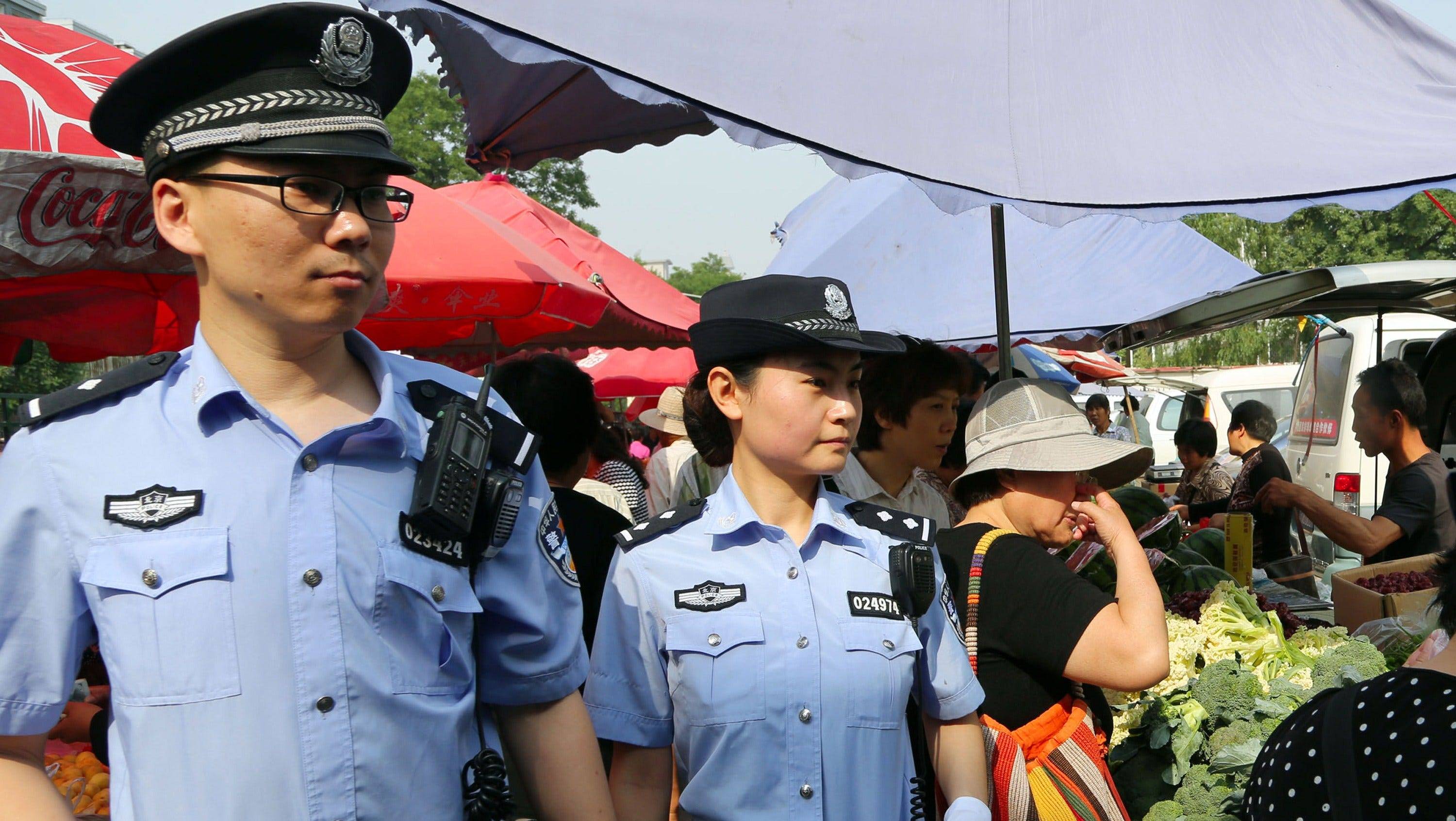 Милиционер 10. Полиция Тайваня. Тайваньский полицейский. Полиция Тайвань форма. Форма Тайваня.