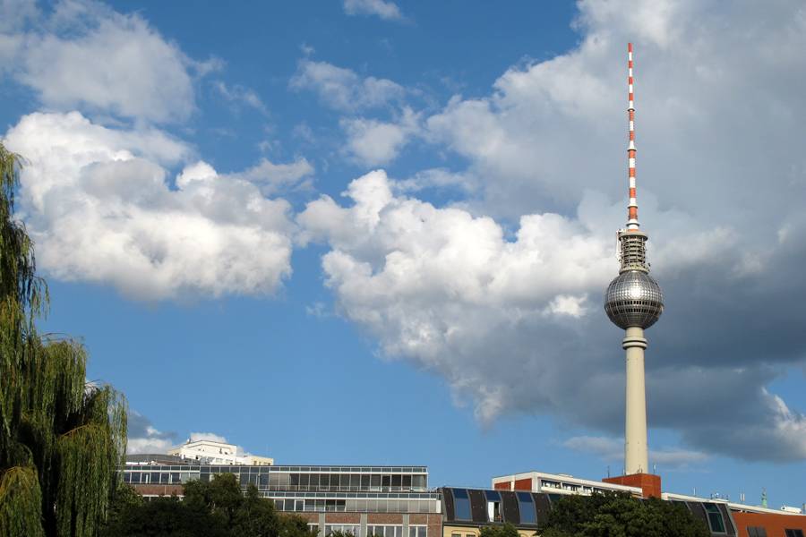 Берлинская телебашня – один из символов немецкой столицы