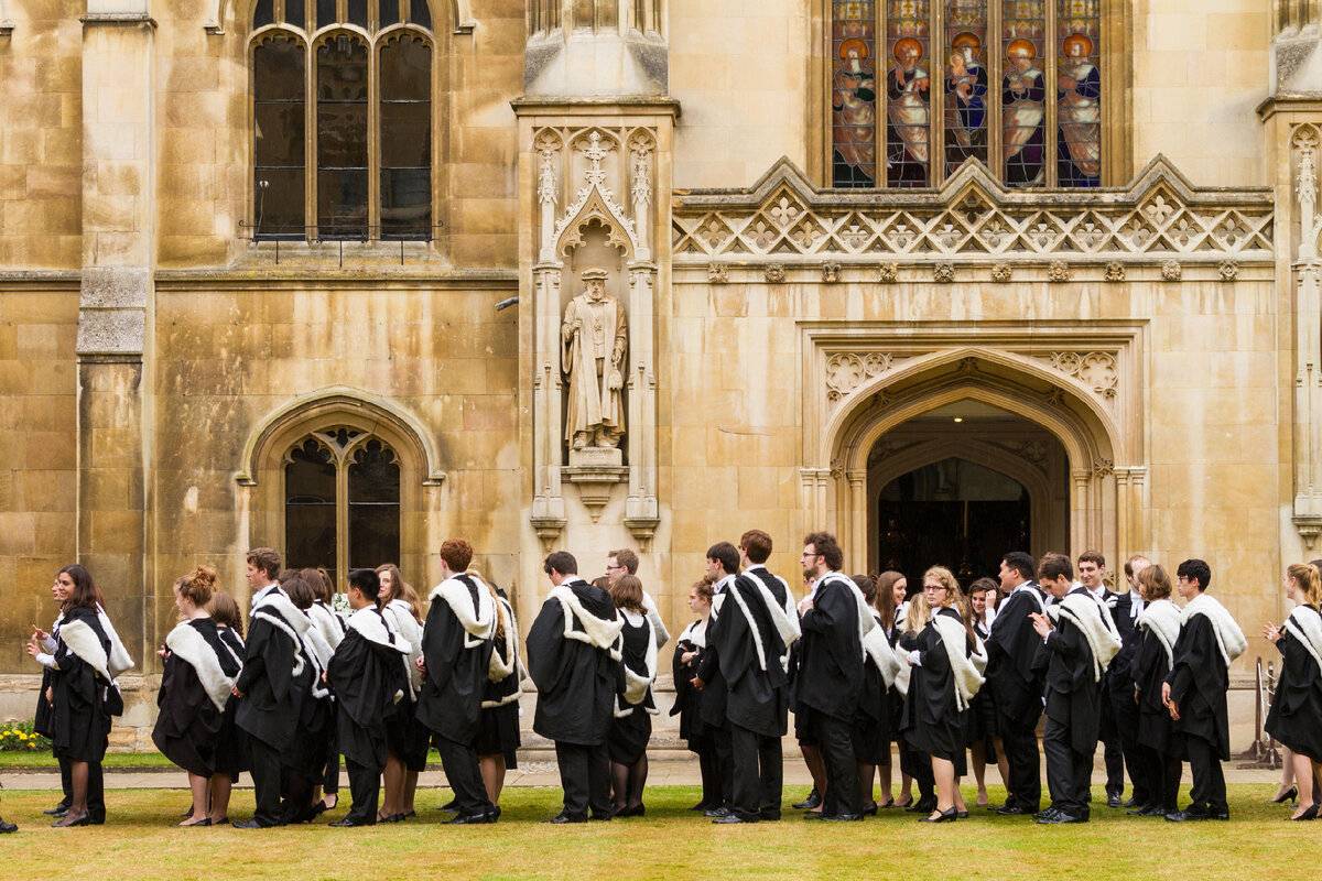 Университеты англии самые. Оксфордский университет в Англии. Оксфордский университет и Кембриджский университет. Кембриджский университет (Кембридж, Великобритания). Оксфордский университет 2024.