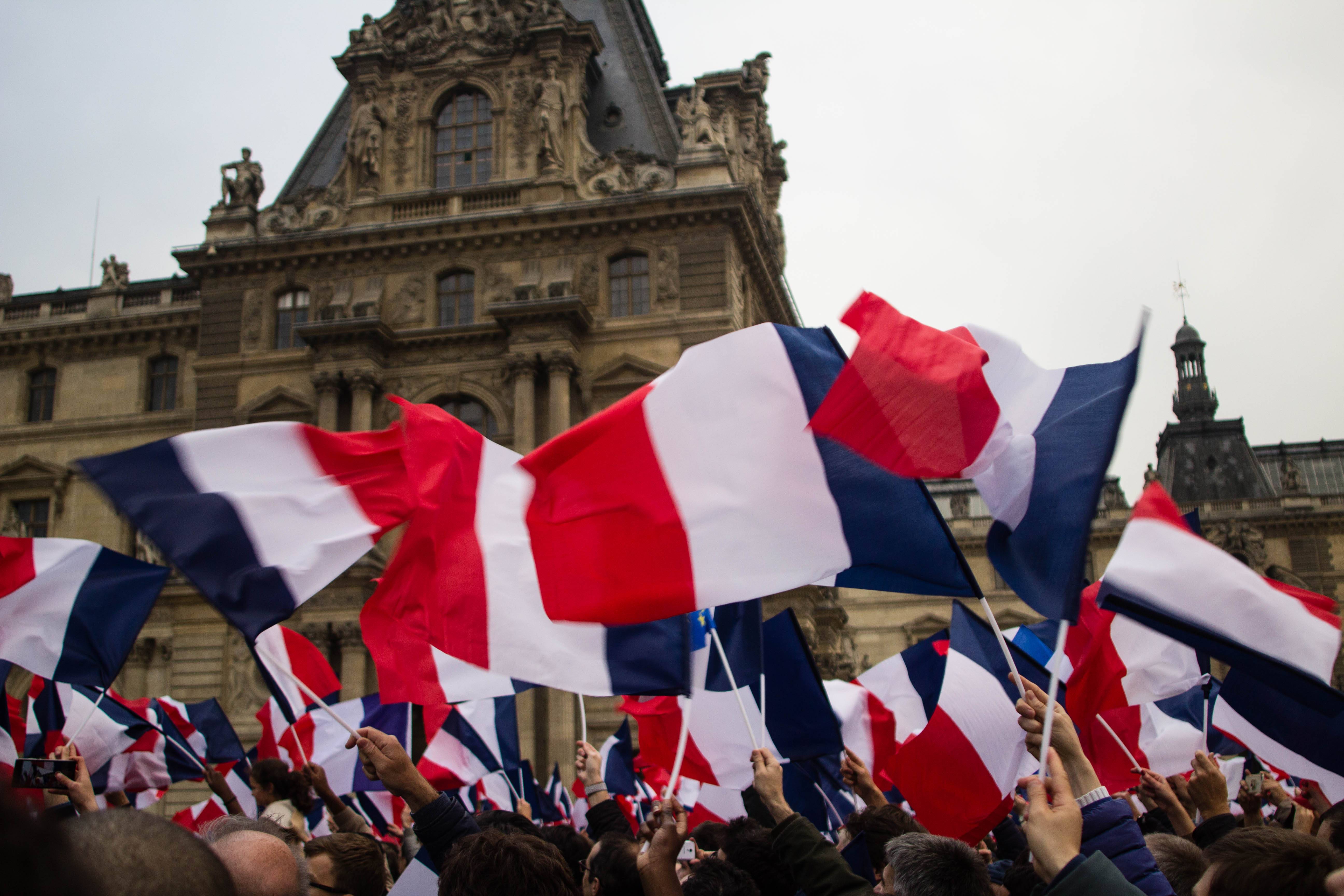 Франция какие народы. Культура Франции. Франция политика. Традиции Франции. Современная Франция.