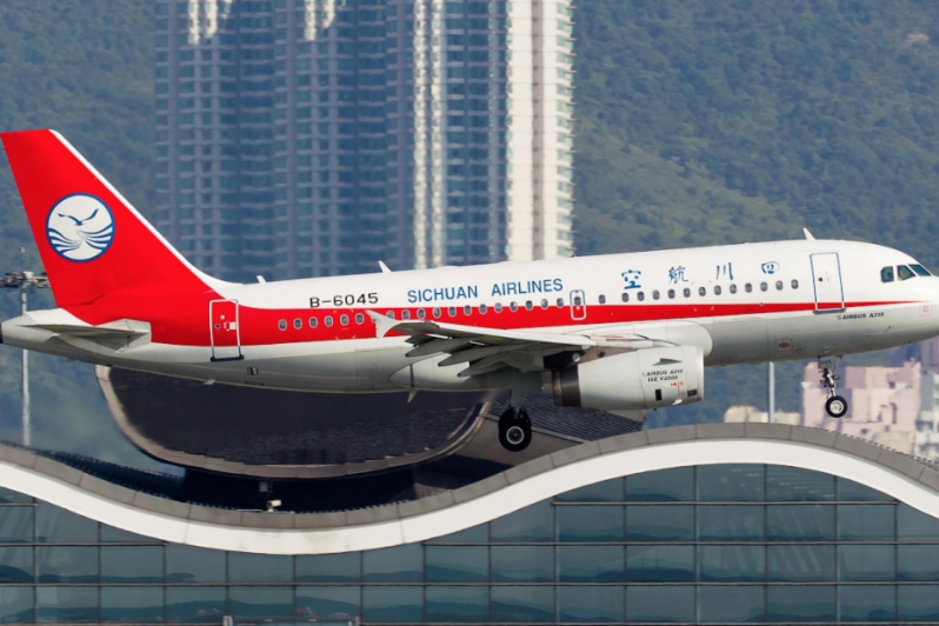Крупная региональная авиакомпания китая «sichuan airlines»