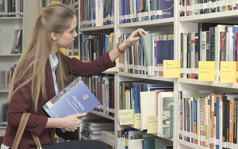 Как устроить ребенка в школу при переезде в эстонию