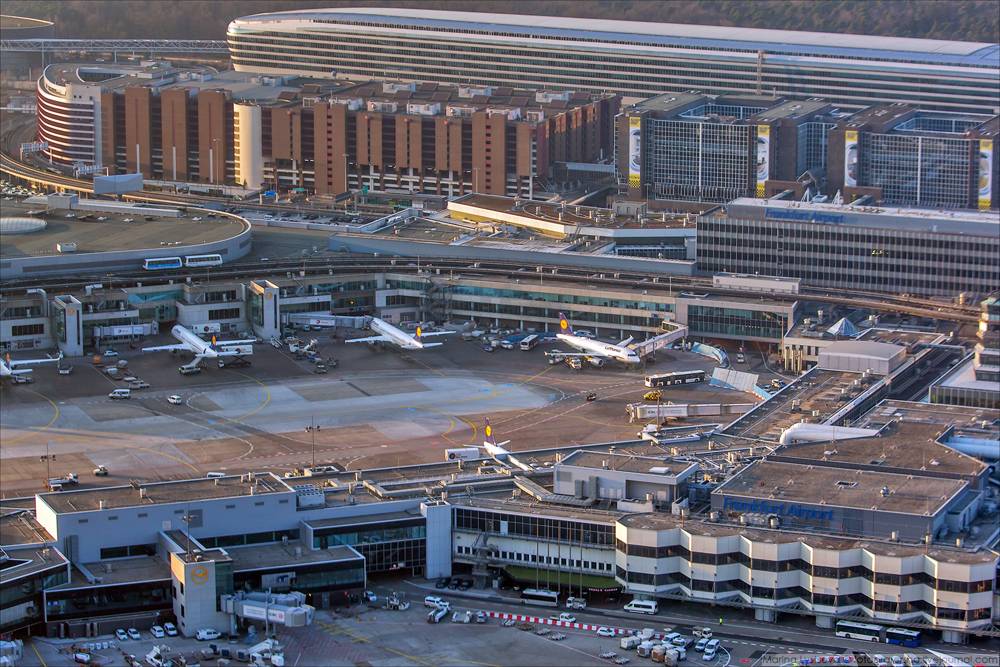 Frankfurt airport departures (fra)