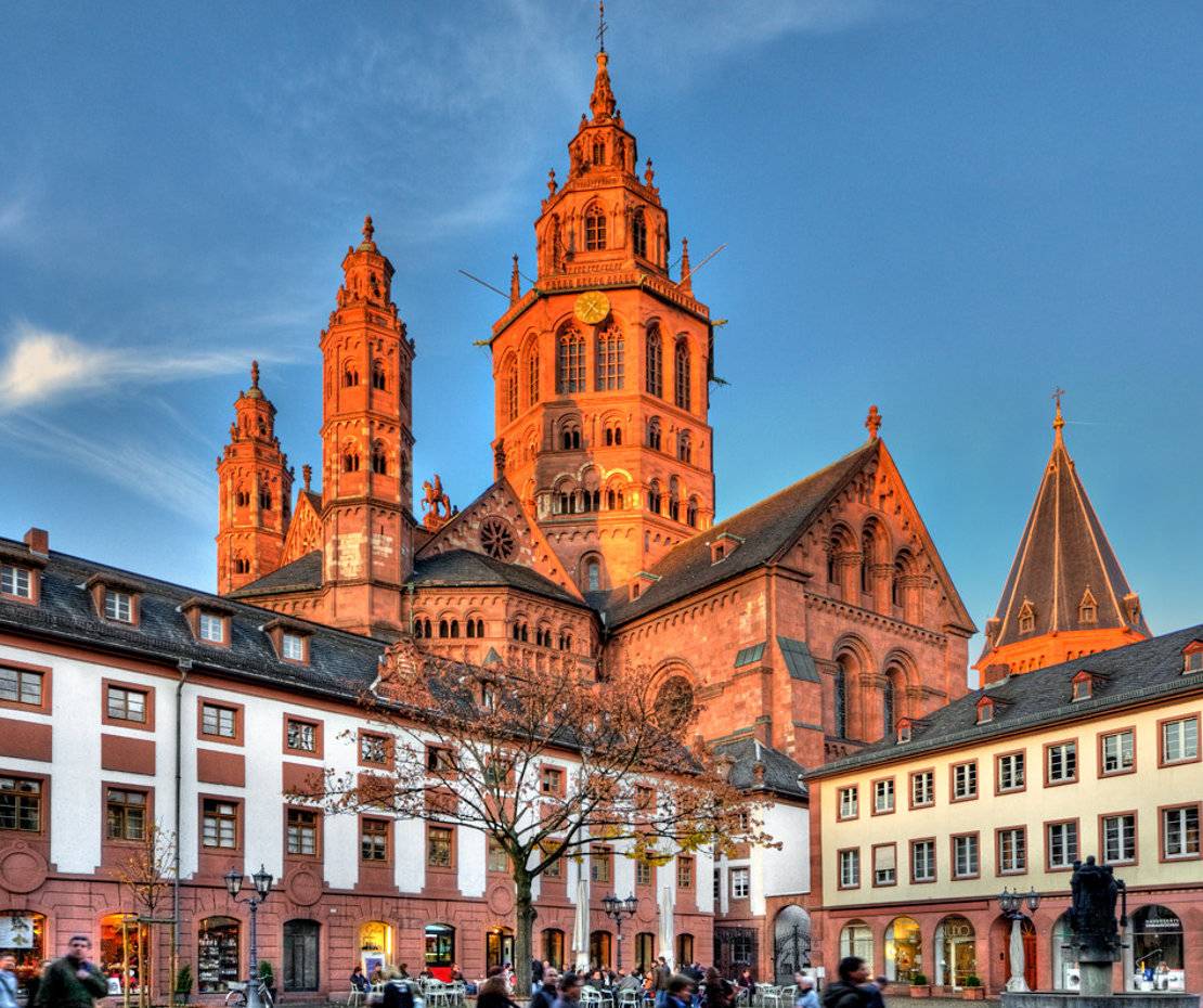 Обзор достопримечательностей франкфурта-на-майне — причудливая мозаика соборов и небоскребов