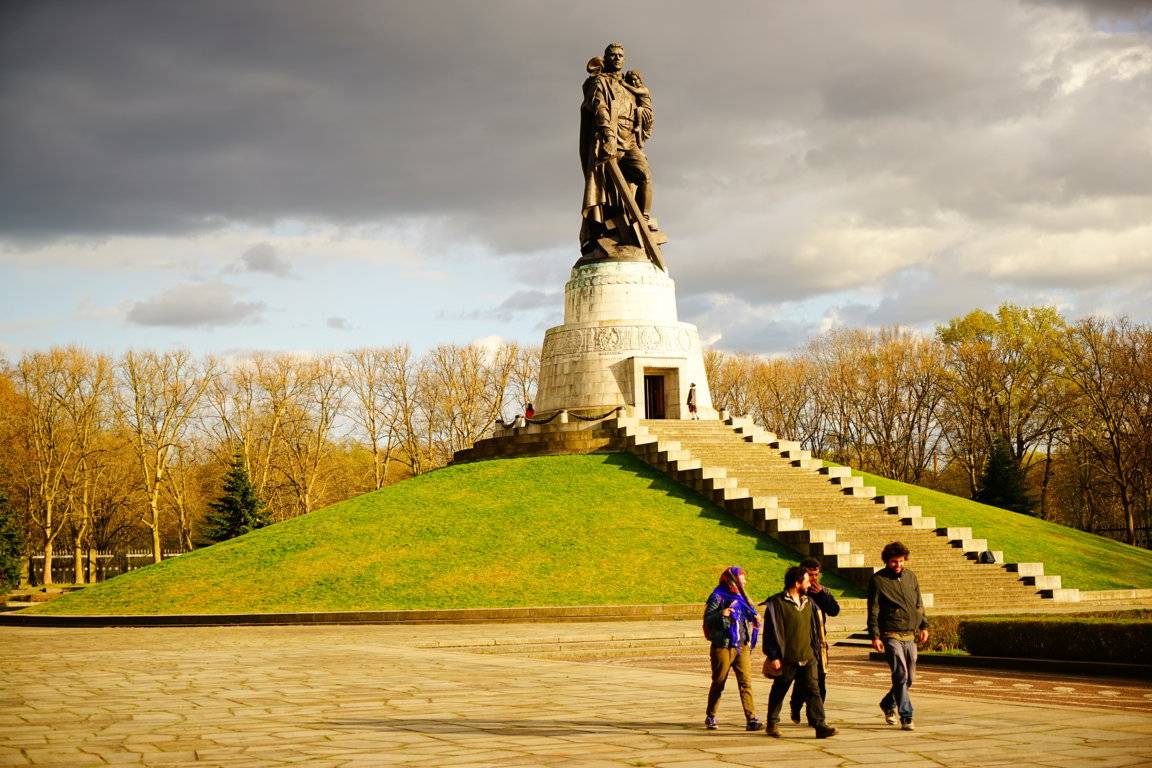 Трептов-парк - abcdef.wiki