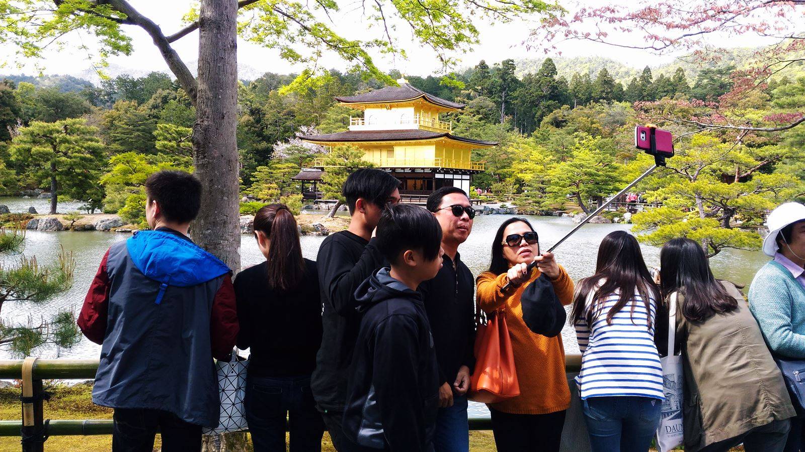япония туристы