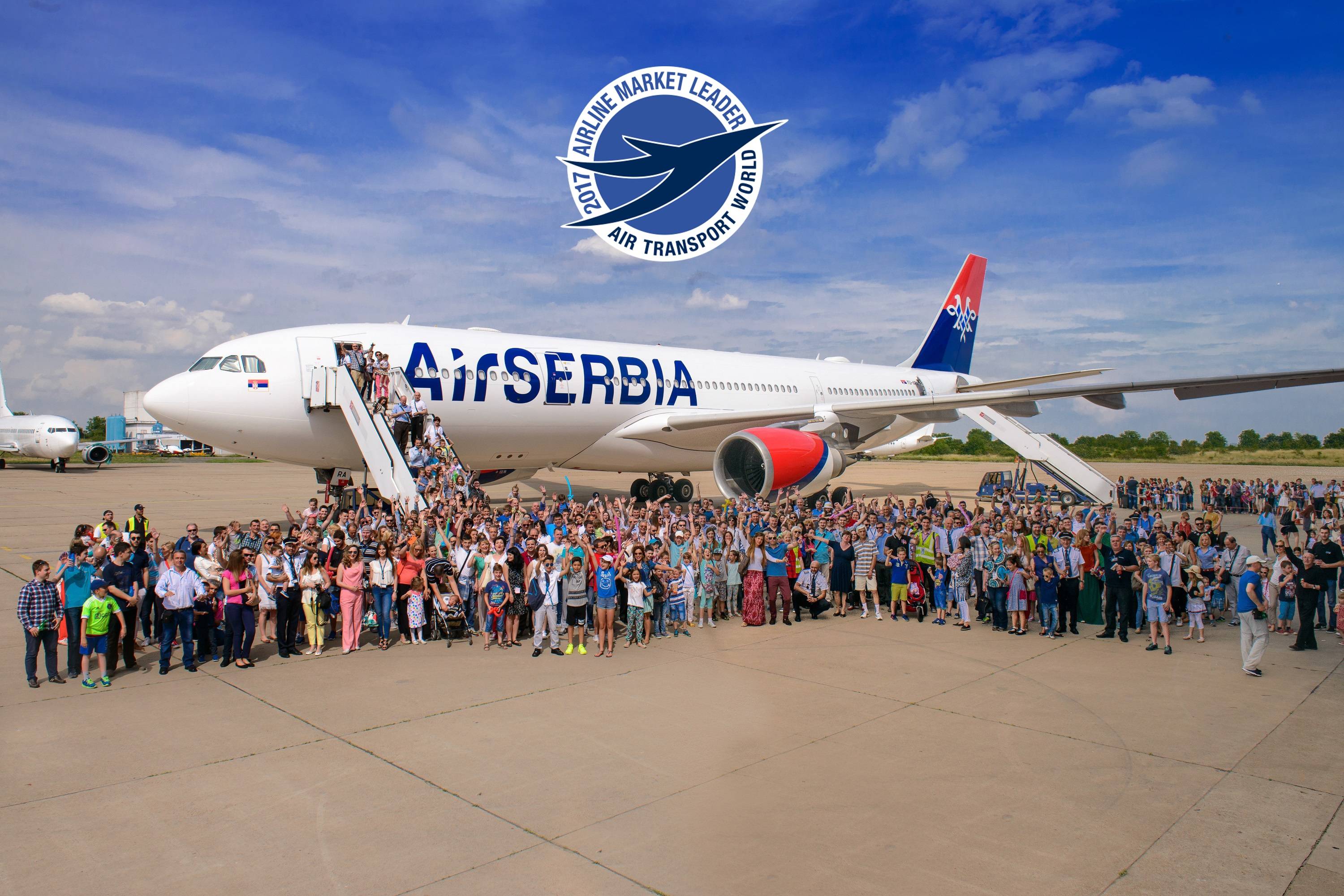 Air serbia белград. Авиакомпания Эйр Сербия. АИР Сербия самолеты. Флот Air Serbia. Авиакомпания сербские авиалинии.