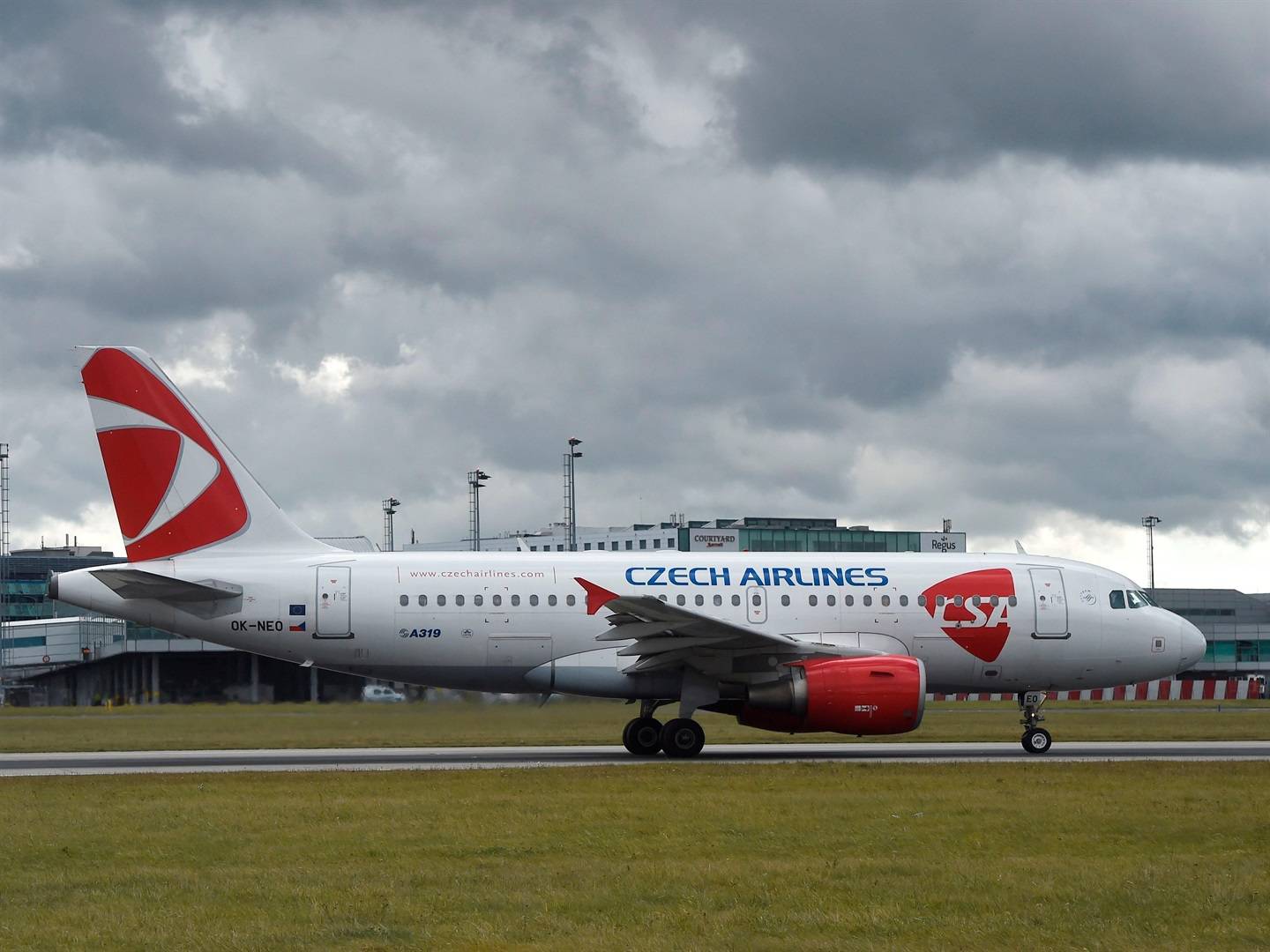Чешская авиакомпания travel service airlines