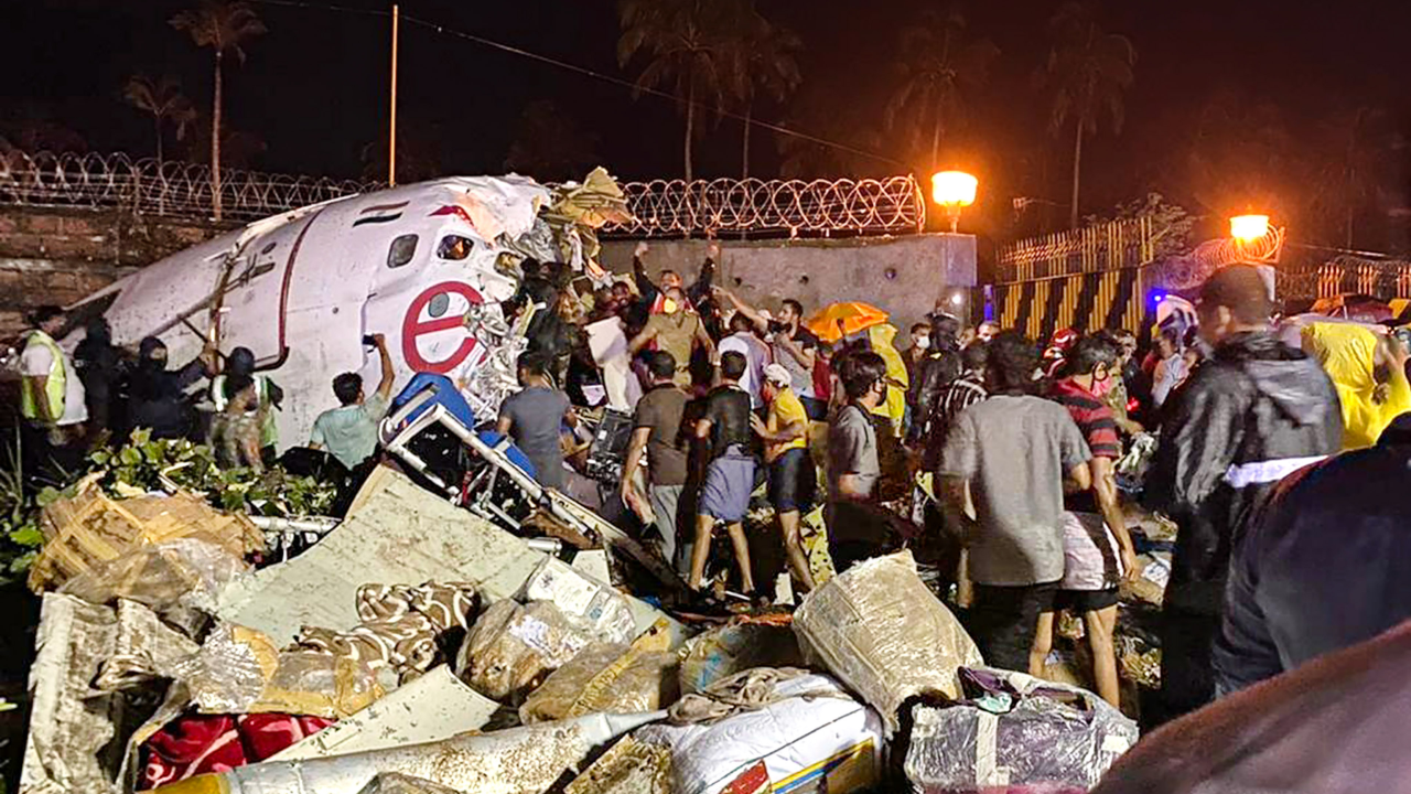 Boeing 747 Air India катастрофа.