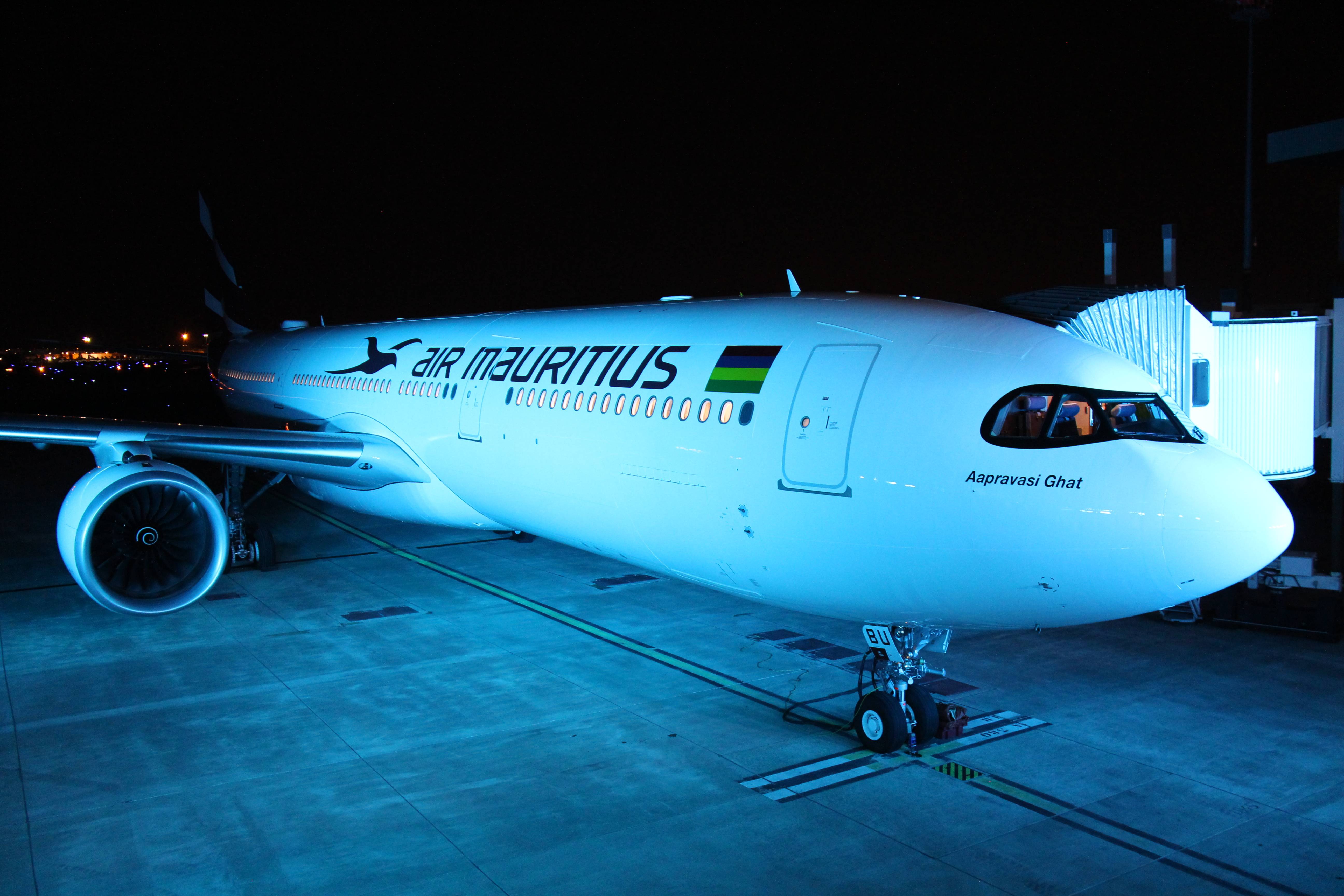Fly with air mauritius