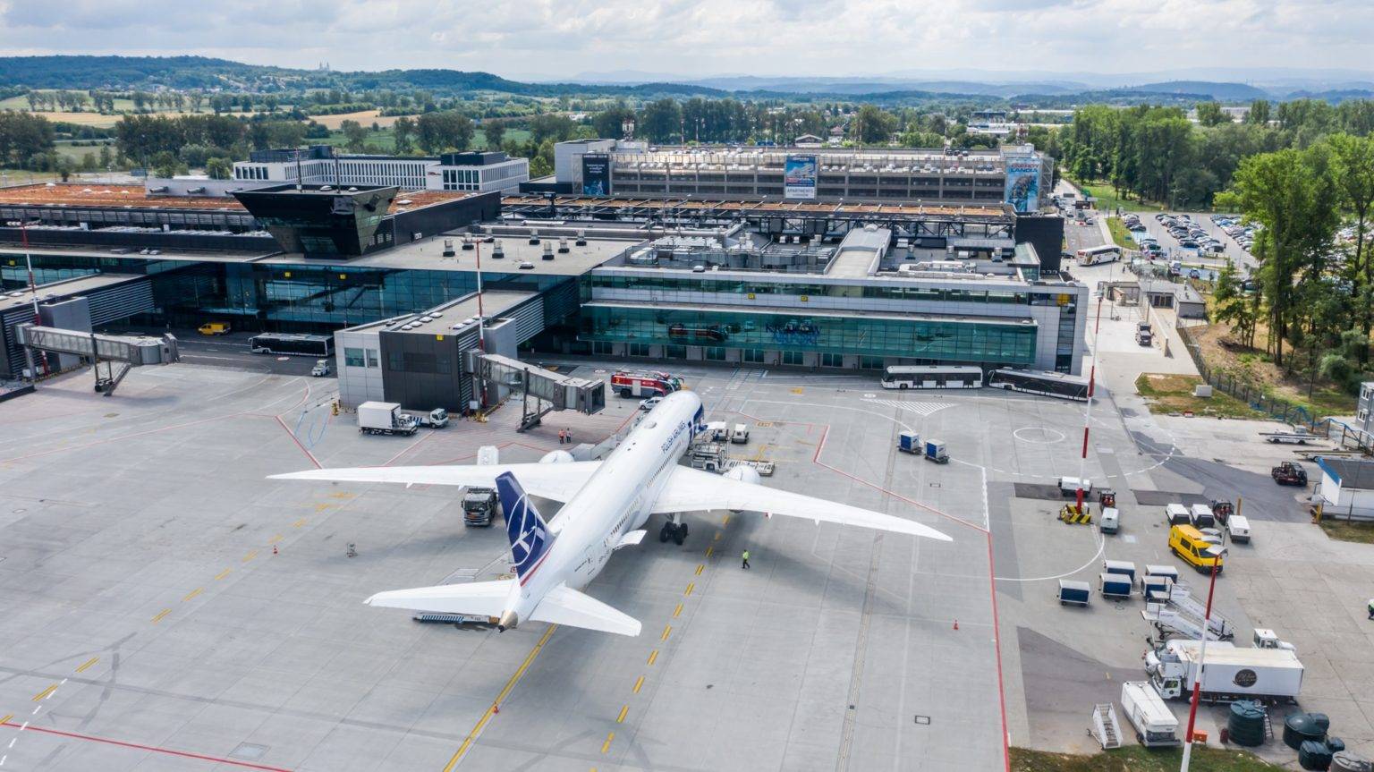 Краковский международный аэропорт имени иоанна павла ii - kraków john paul ii international airport