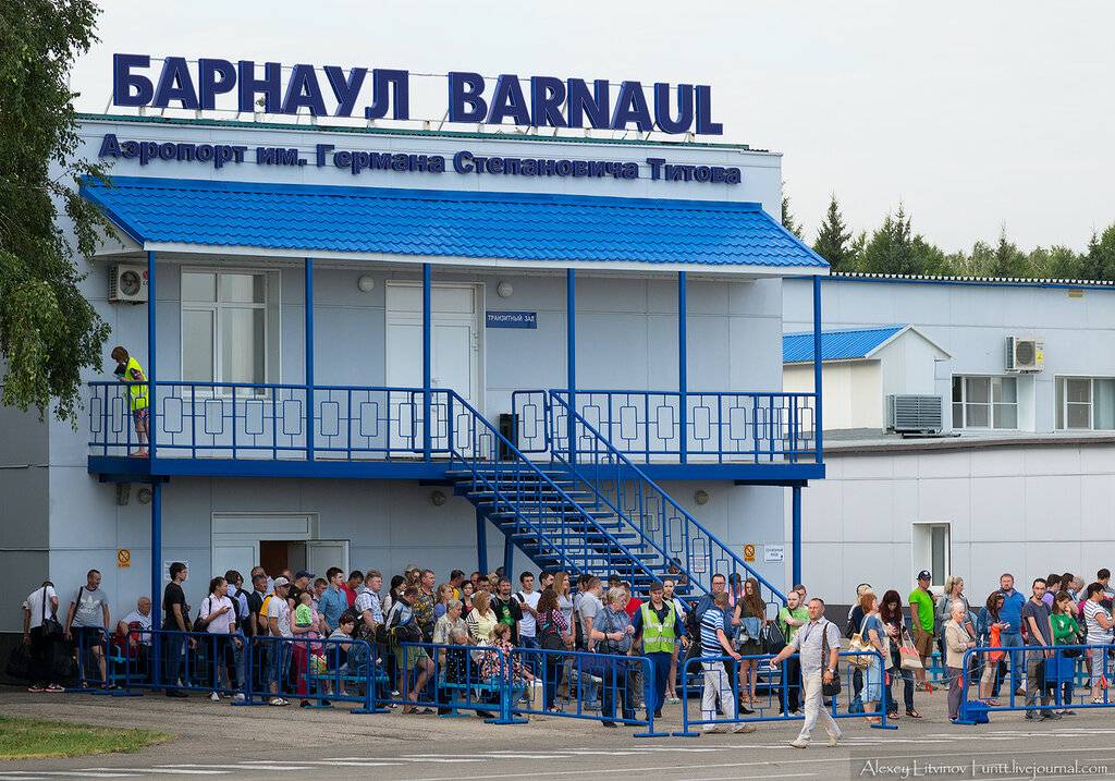 Международный аэропорт барнаула: основная информация, контакты и фото. как добраться из города?