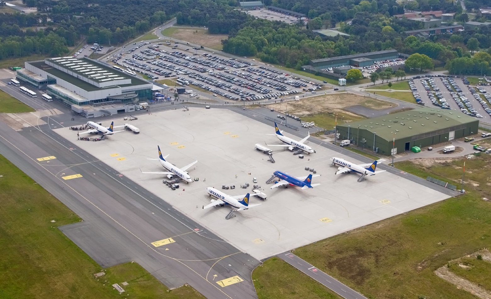 Düsseldorf weeze airport transfers | private transfers and taxi - mytransfers