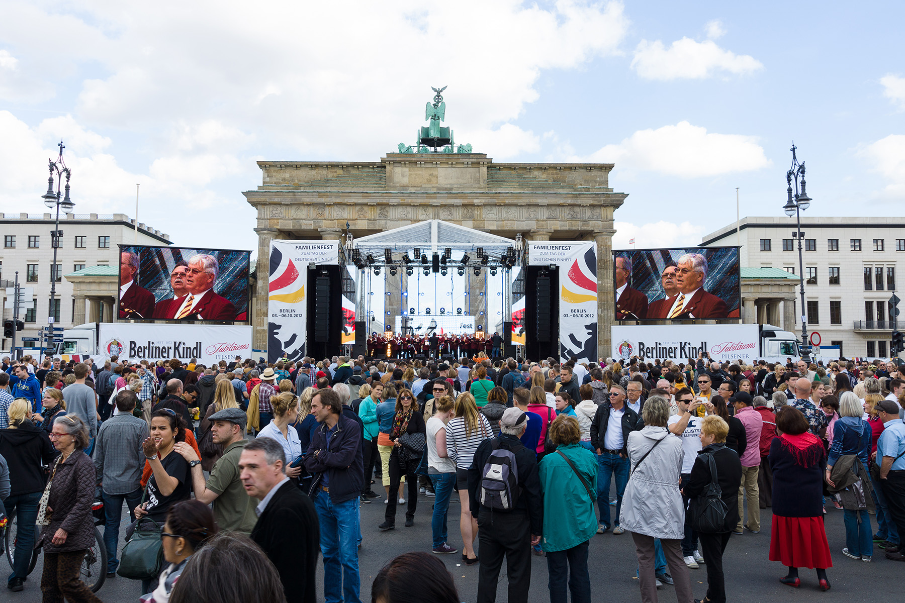 Празднование дня немецкого единства в германии: даты, празднование, принятые поздравления, традиции и обычаи в день немецкого единства